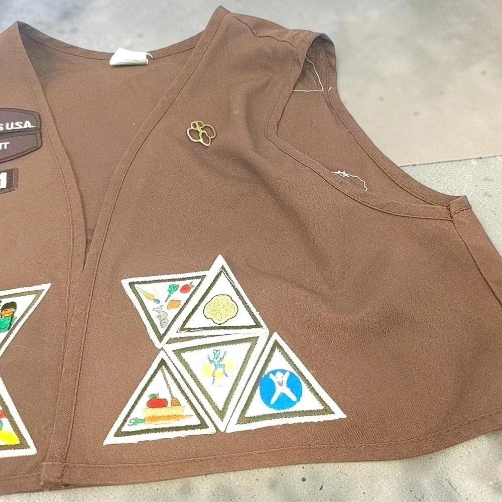 VTG 2003 Girl Scouts USA Vermont Brownie Vest Brown Patches Large 14-16 Scout